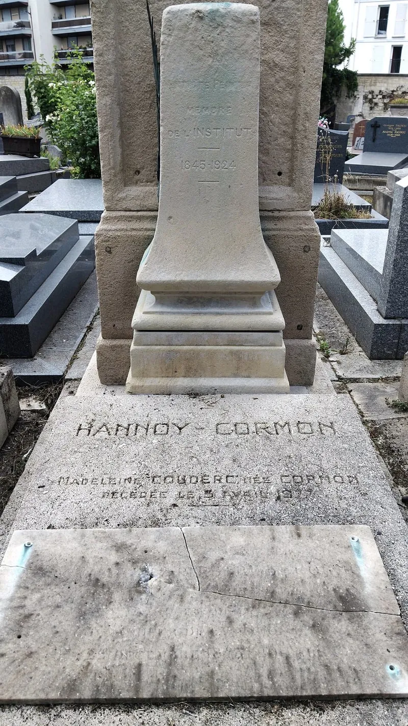 Photographie : la tombe de Fernand Cormon au cimetière de Montmartre