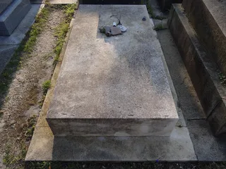 Photographie : la tombe de François Weyergans au cimetière du Montparnasse