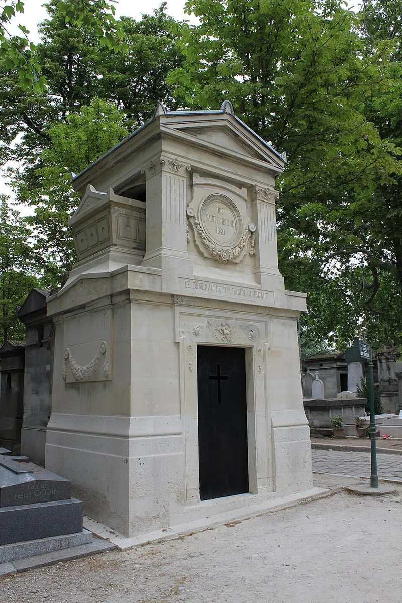 Photographie : la tombe de Gaspard Gourgaud au cimetière du Père-Lachaise