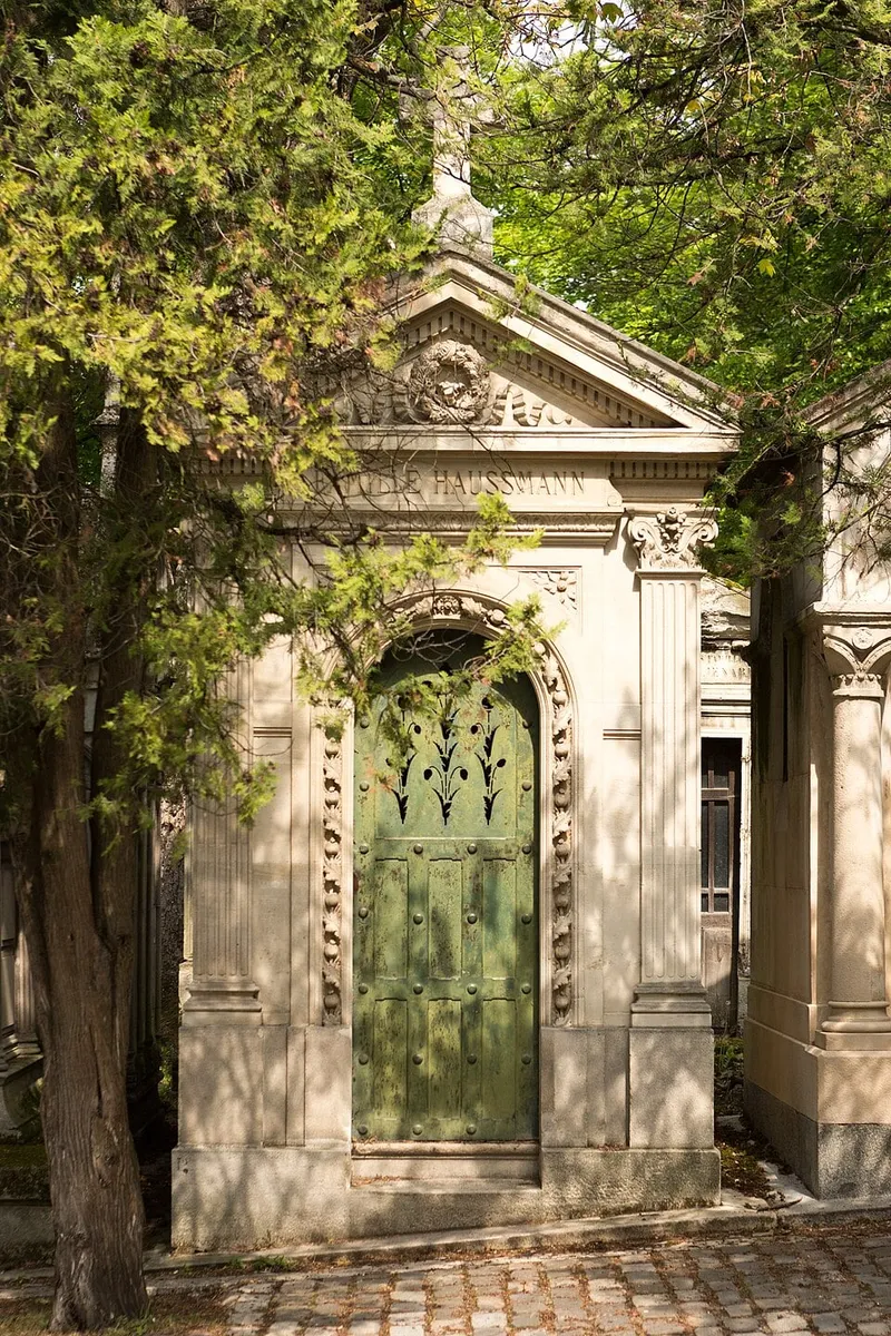 Photographie : la tombe de Georges Eugène Haussmann au cimetière du Père-Lachaise
