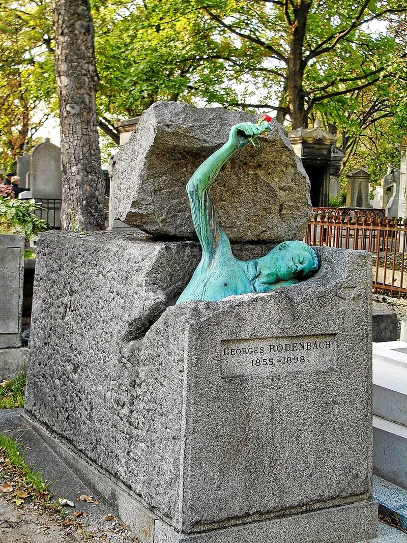 Photographie : la tombe de Georges Rodenbach au cimetière du Père-Lachaise