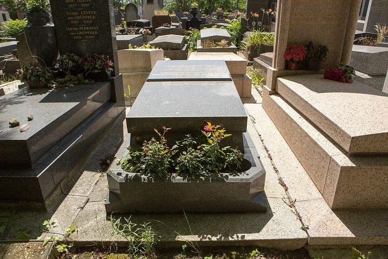 Photographie : la tombe de Jacques Canetti au cimetière du Père-Lachaise