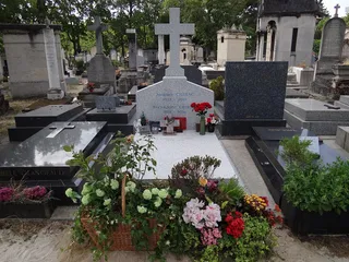 Photographie : la tombe de Jacques Chirac au cimetière du Montparnasse