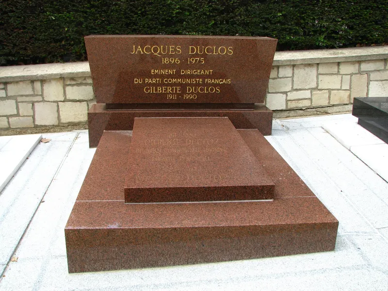 Photographie : la tombe de Jacques Duclos au cimetière du Père-Lachaise