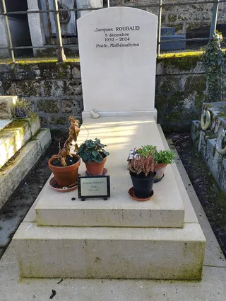 Photographie : la tombe de Jacques Roubaud au cimetière de Montmartre