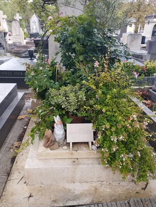 Photographie : la tombe de Jane Birkin au cimetière du Montparnasse