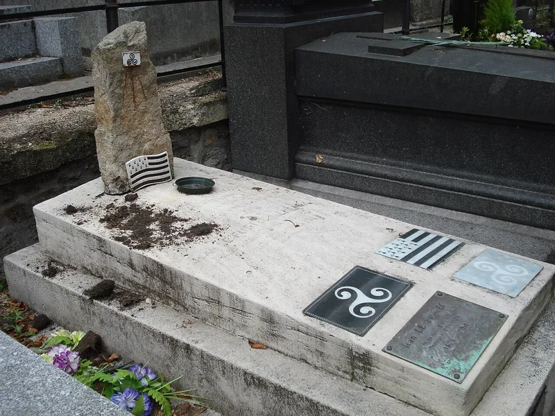 Photographie : la tombe de Jean Le Fustec au cimetière de Montmartre