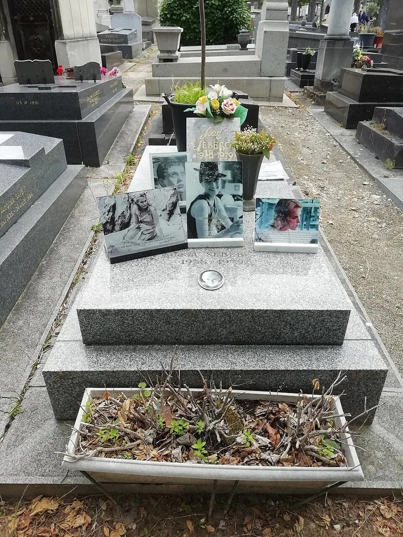 Photographie : la tombe de Jean Seberg au cimetière du Montparnasse