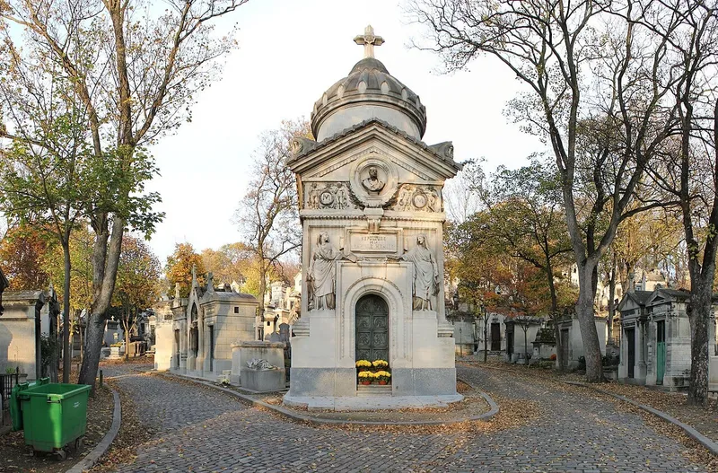 Photographie : tombe de la famille Menier au cimetière du Père-Lachaise