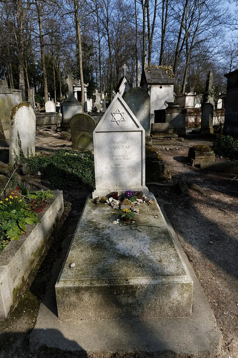 Photographie : la tombe de Marcel Marceau au cimetière du Père-Lachaise