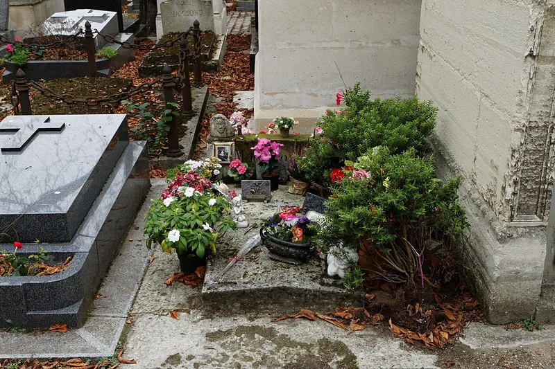 Photographie : la tombe de Marie-Anne Lenormand au cimetière du Père-Lachaise