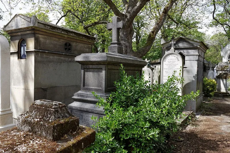 Photographie : la tombe de Marie-Isabelle de Habsbourg-Toscane au cimetière du Père-Lachaise