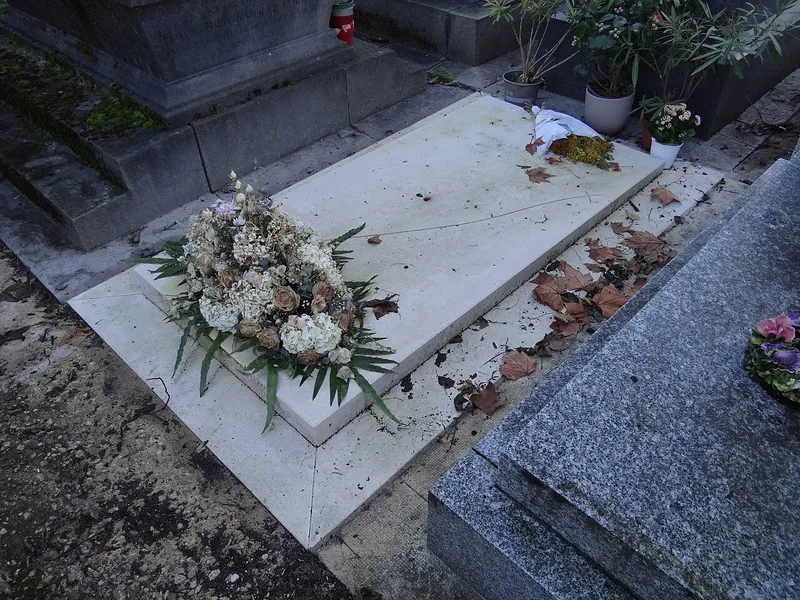 Photographie : la tombe de Marielle de Sarnez au cimetière du Montparnasse