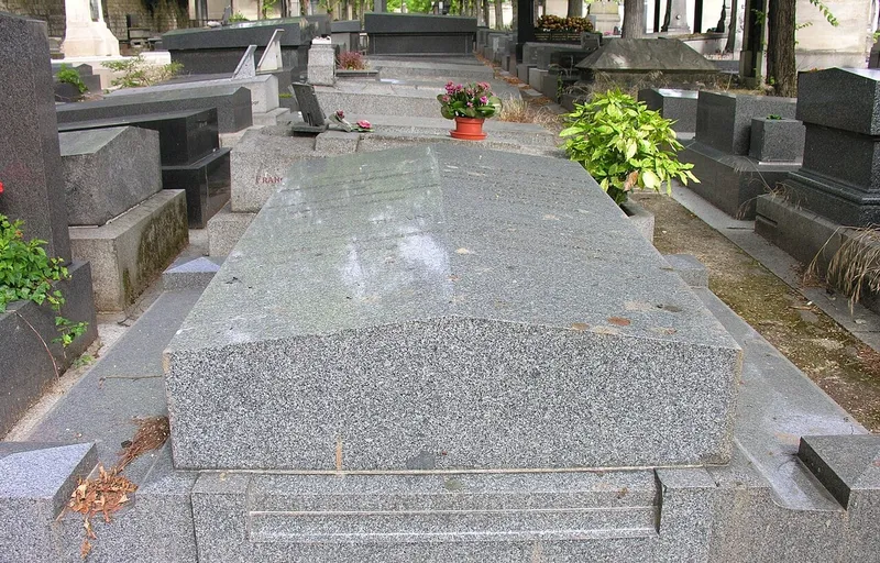 Photographie : la tombe de Maurice Leblanc au cimetière du Montparnasse