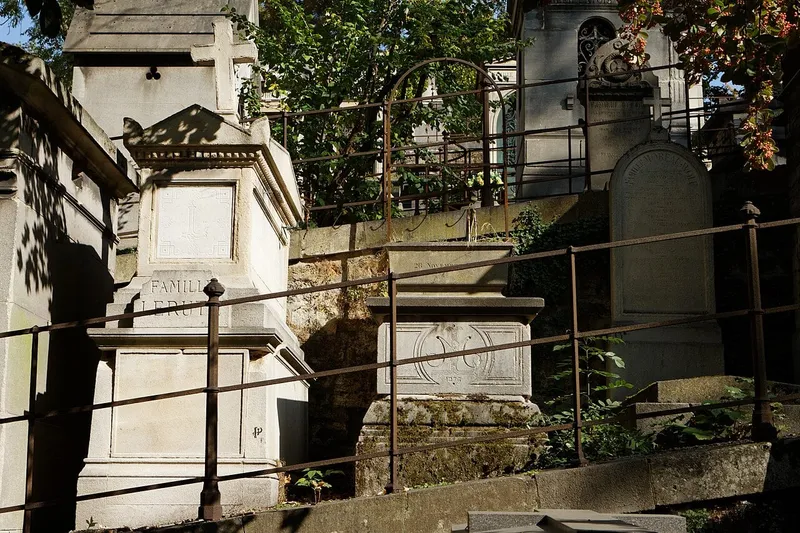 Photographie : la tombe de Méry Laurent au cimetière du Père-Lachaise