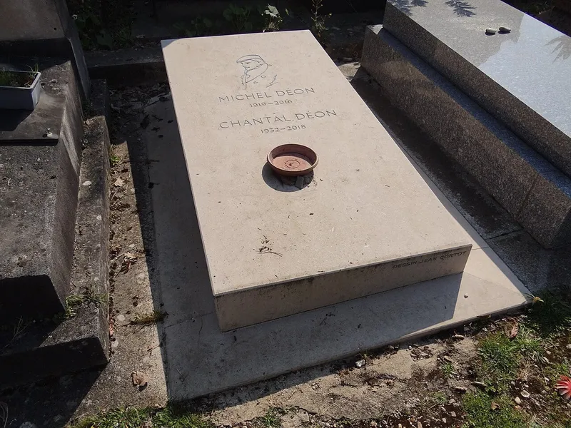 Photographie : la tombe de Michel Déon au cimetière du Montparnasse