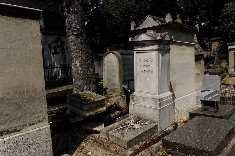 Photographie : la tombe de Nicolas Fabvier au cimetière du Père-Lachaise