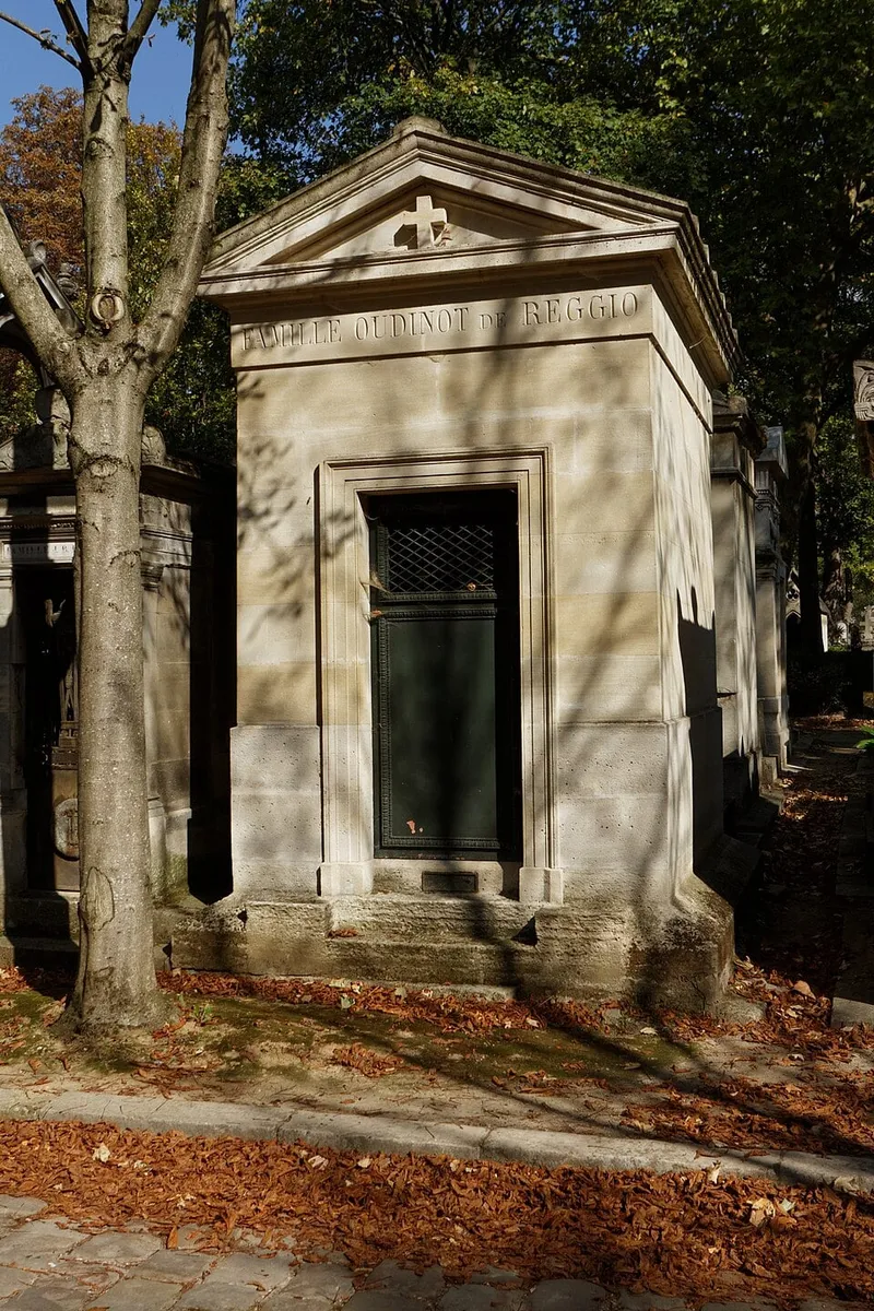Photographie : la tombe de Nicolas-Victor Oudinot au cimetière du Père-Lachaise