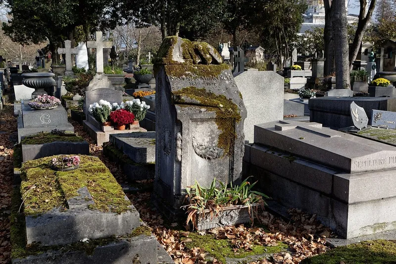 Photographie : la tombe de Nikolaï Khanykov au cimetière du Père-Lachaise