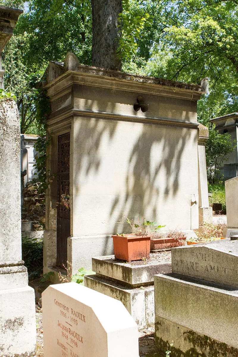 Photographie : la tombe de Philippe Hériat au cimetière du Père-Lachaise