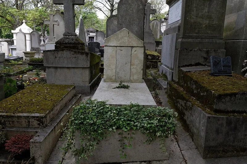 Photographie : la tombe de Pierre Emmanuel au cimetière du Père-Lachaise