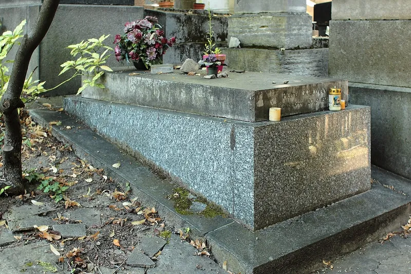 Photographie : la tombe de Pierre Goldman au cimetière du Père-Lachaise