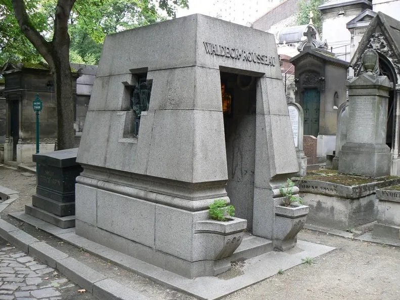 Photographie : le monument funéraire de Pierre Waldeck-Rousseau, au cimetière de Montmartre