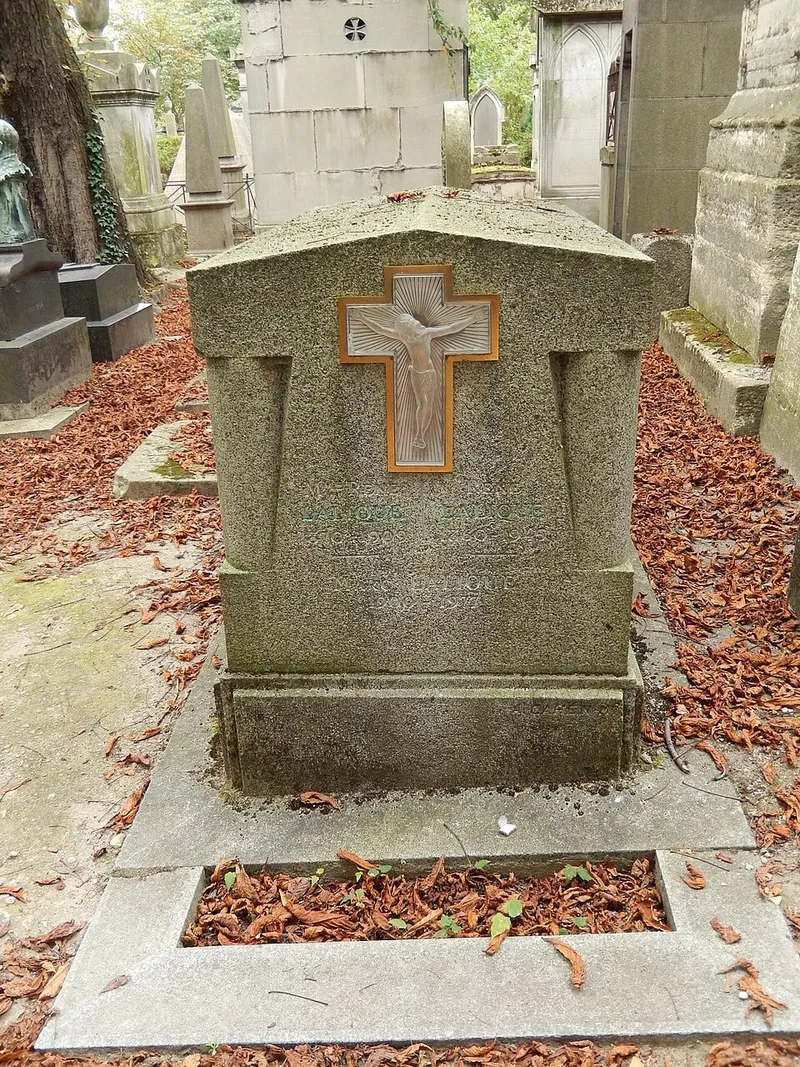 Photographie : la tombe de René Lalique au cimetière du Père-Lachaise