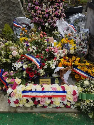 Photographie : la tombe de Roland Castro au cimetière du Père-Lachaise