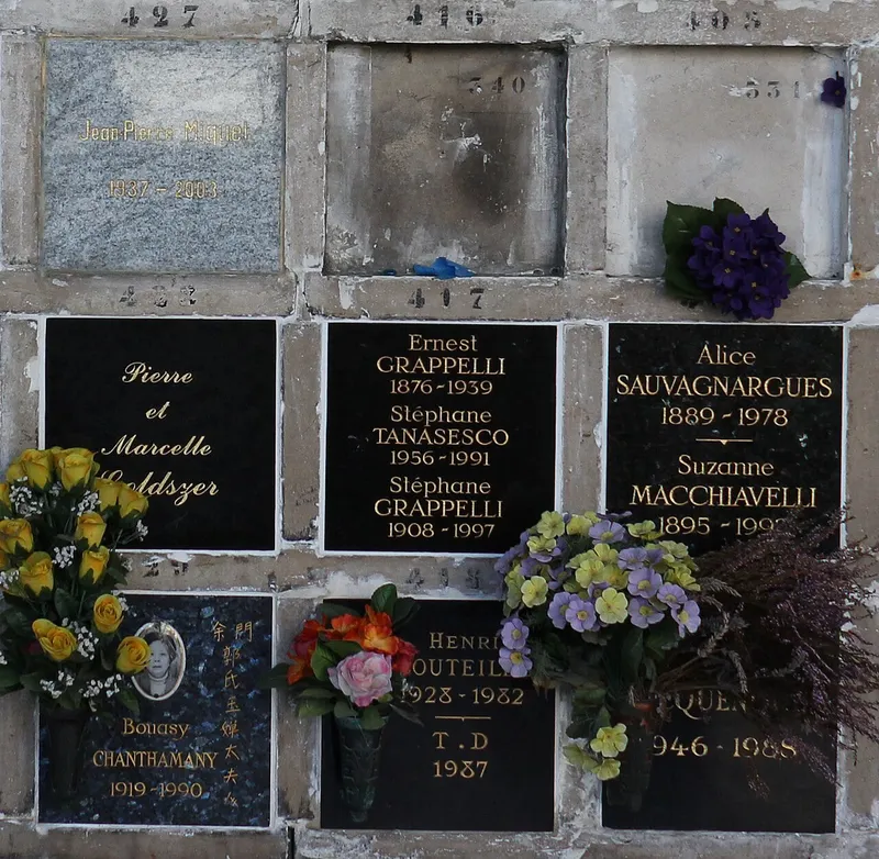Photographie : la tombe de Stéphane Grappelli au cimetière du Père-Lachaise