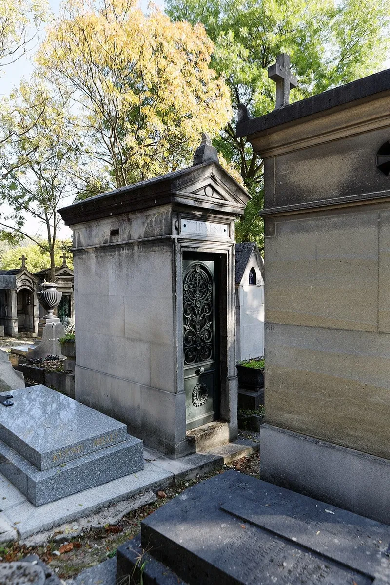 Photographie : la tombe de Thérésa au cimetière du Père-Lachaise