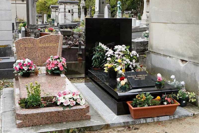 Photographie : la tombe de Tignous au cimetière du Père-Lachaise