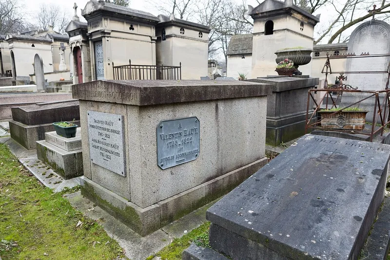 Photographie : la tombe de Valentin Haüy au cimetière du Père-Lachaise