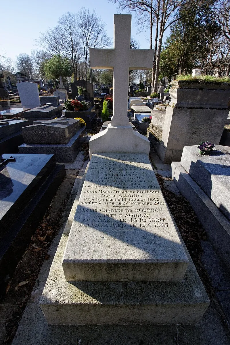 Photographie : la tombe de Louis de Bourbon-Siciles au cimetière du Père-Lachaise