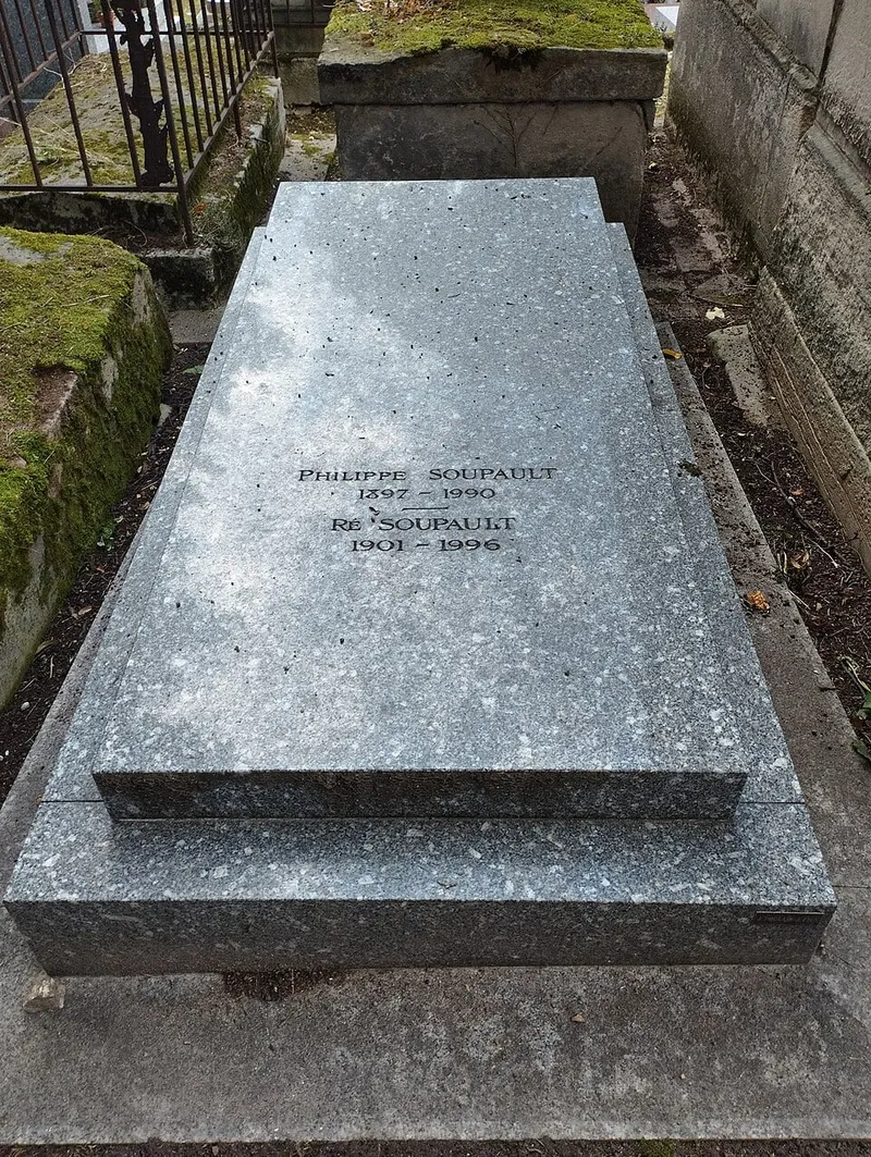 Photographie : la dalle de granit de Philippe Soupault et de son épouse