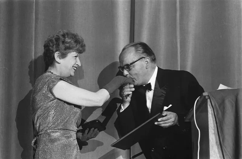Marianne Oswald