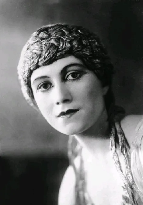 Olga Khoklova