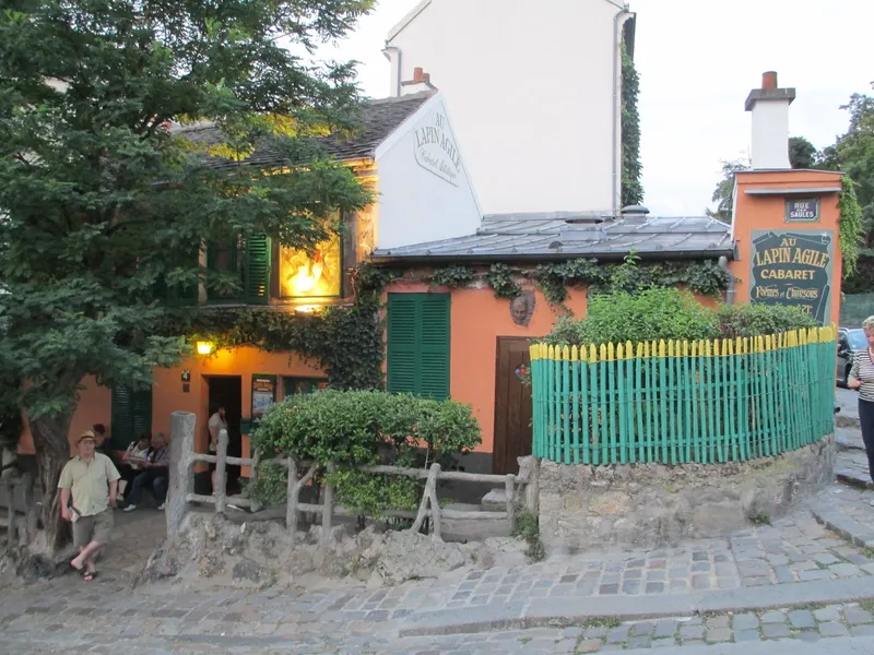 Le cabaret du Lapin Agile, rue des Saules, à Montmartre