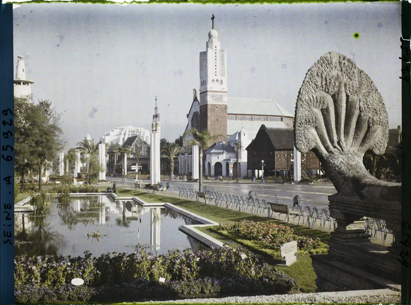 L'avenue des Colonies françaises à l'Exposition coloniale de 1931