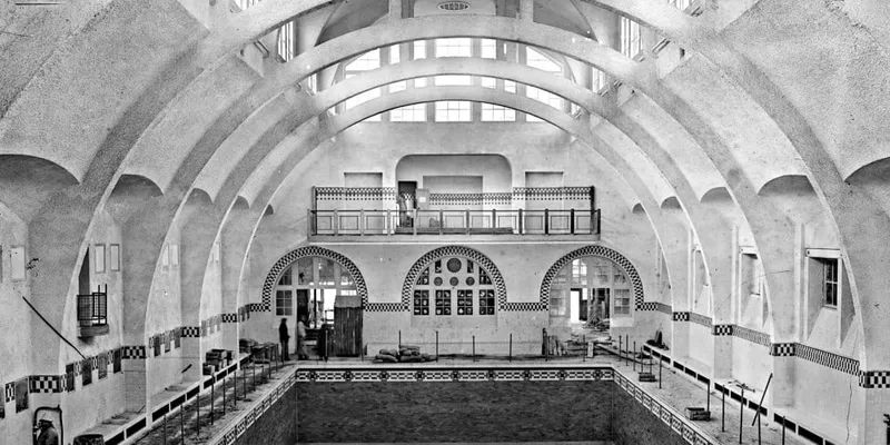 La piscine de la Butte-aux-Cailles en construction, vers 1924