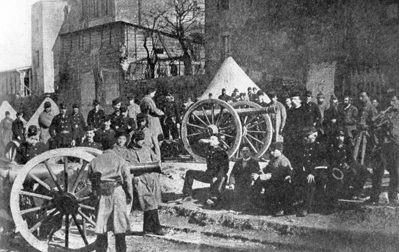 Canons de la Commune rue Legendre