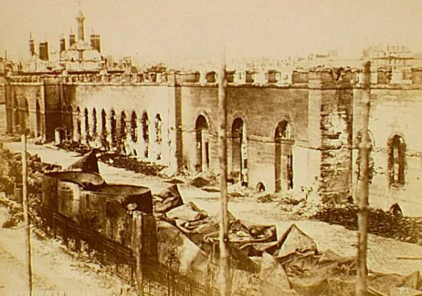 Le grenier d'abondance après les combats de mai 1871