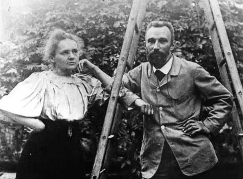 Pierre Curie avec Marie