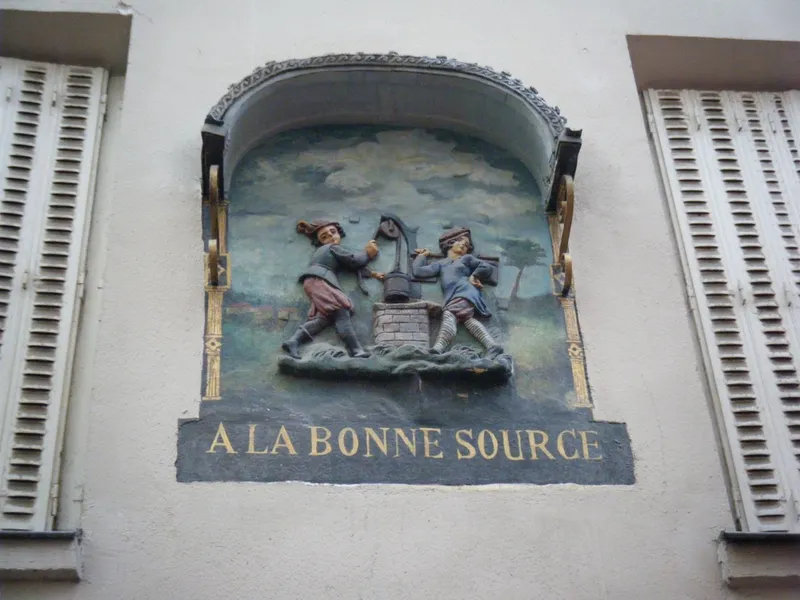 À la Bonne Source et sa magnifique enseigne