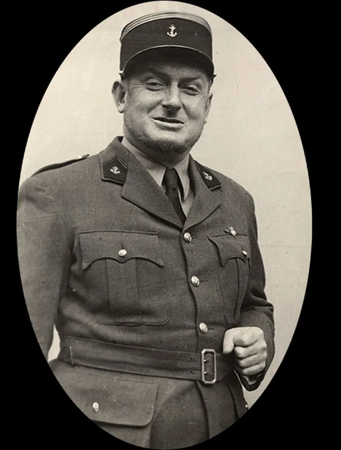Raymond DRONNE, capitaine