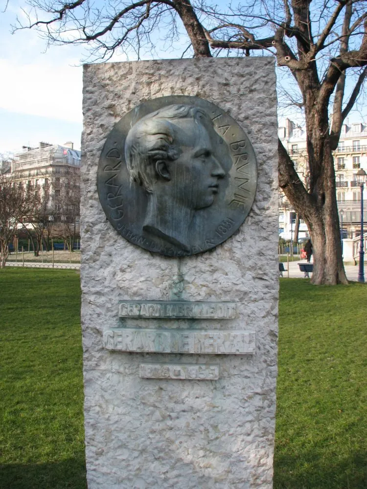 Monument Gérard de Nerval