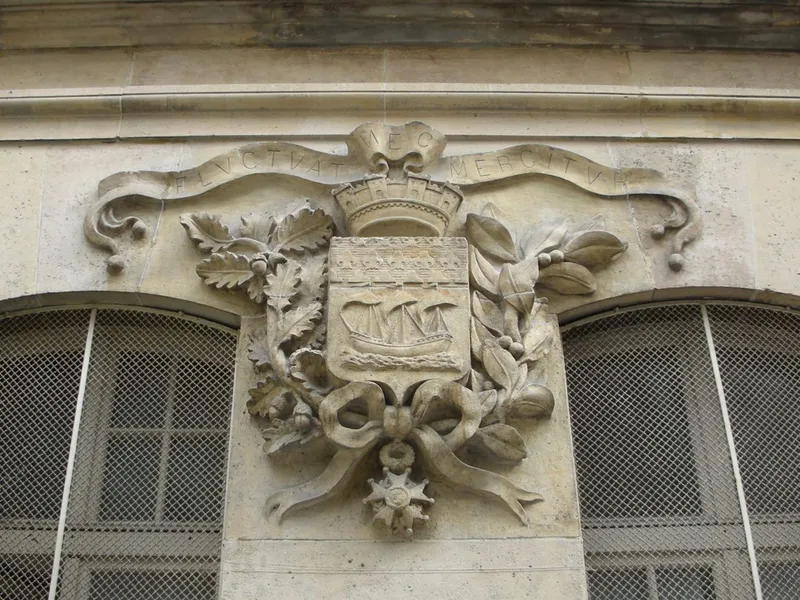 Le blason de Paris — Fluctuat nec mergitur