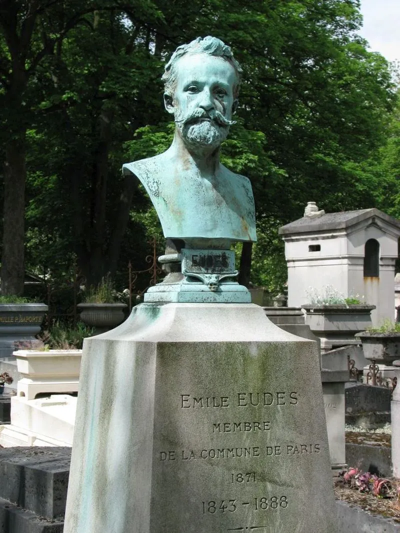 Émile EUDES. Son buste au cimetière du Père Lachaise