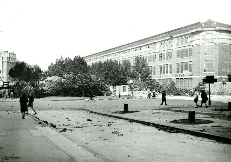 Fabrication d'obus chez Delahaye — Usine Panhard & Levassor