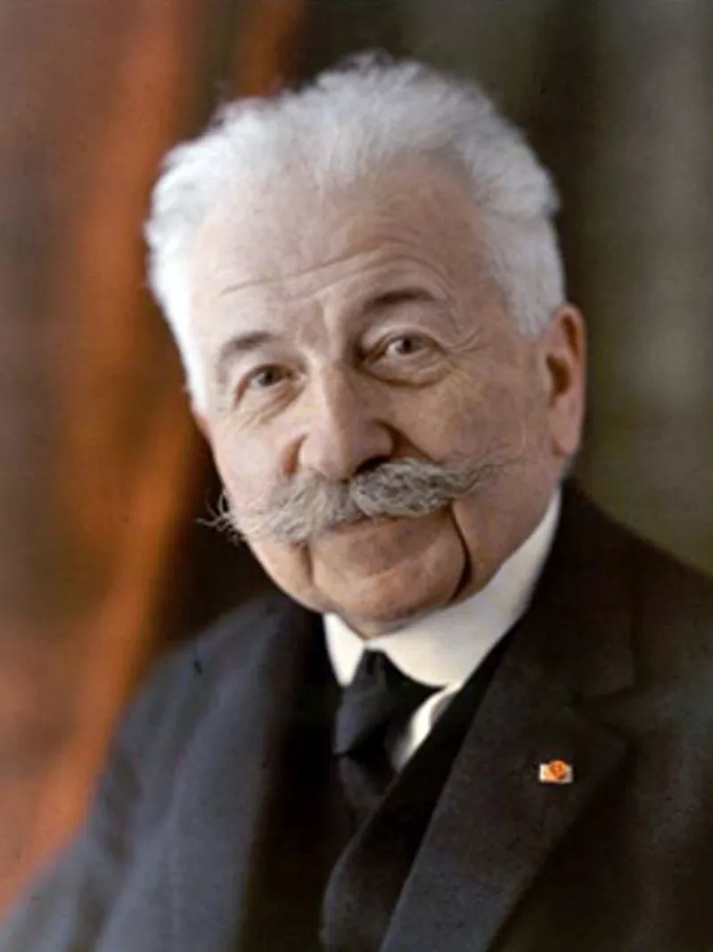 Auguste LUMIÈRE